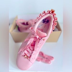 They go with everything from jeans to dresses. Brand new. Never worn.